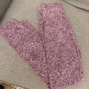 Purple patterned leggings